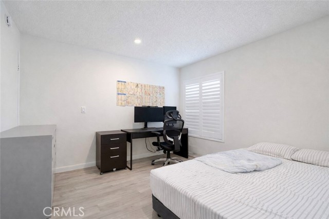 Detail Gallery Image 12 of 22 For 9543 Andover Cir, Fountain Valley,  CA 92708 - 3 Beds | 2 Baths