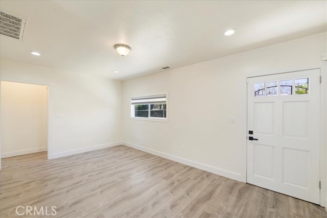 Detail Gallery Image 4 of 30 For 3263 E Green St, Pasadena,  CA 91107 - 3 Beds | 1 Baths