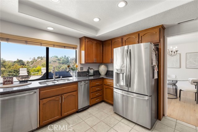 22074 Cedardale Drive, Diamond Bar CA: https://media.crmls.org/medias/62f6ed24-6d74-4611-bb4f-fc37f6768748.jpg