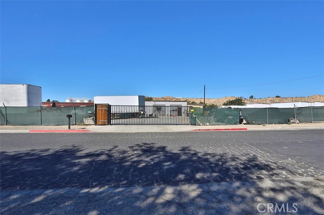 16621 E Street, Victorville, California 92395, ,Commercial Sale,For Sale,16621 E Street,CRSR23230552