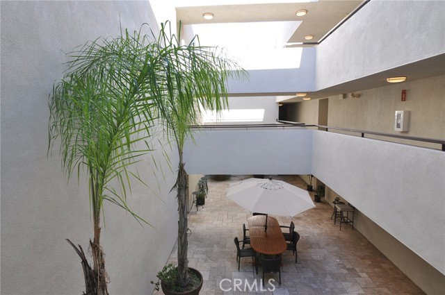 Detail Gallery Image 16 of 27 For 7100 Alvern St #312,  Los Angeles,  CA 90045 - 2 Beds | 2 Baths