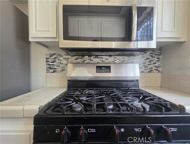 Detail Gallery Image 20 of 38 For 26938 via Terraza, Saugus,  CA 91350 - 3 Beds | 3 Baths