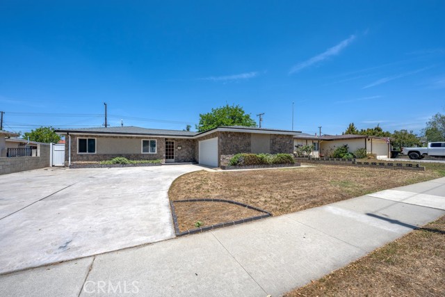 Detail Gallery Image 2 of 29 For 1557 E Farland St, Covina,  CA 91724 - 4 Beds | 2 Baths