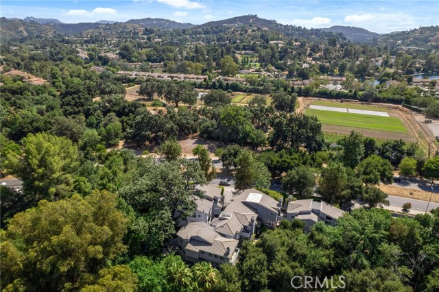 Detail Gallery Image 33 of 34 For 23163 Mulholland Drive Unit 6, Woodland Hills,  CA 91364 - 2 Beds | 2/1 Baths