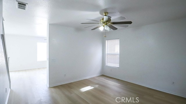 9476 Plum Court, Hesperia CA: https://media.crmls.org/medias/62fa6097-4310-425a-b015-2ce25336e2ee.jpg