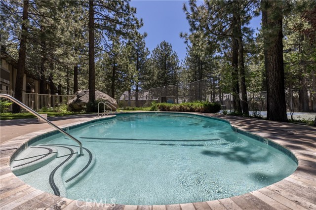 2113 Meridian Boulevard, Mammoth Lakes CA: https://media.crmls.org/medias/62fa6e13-e79d-45b5-a40c-936cf00d4d26.jpg