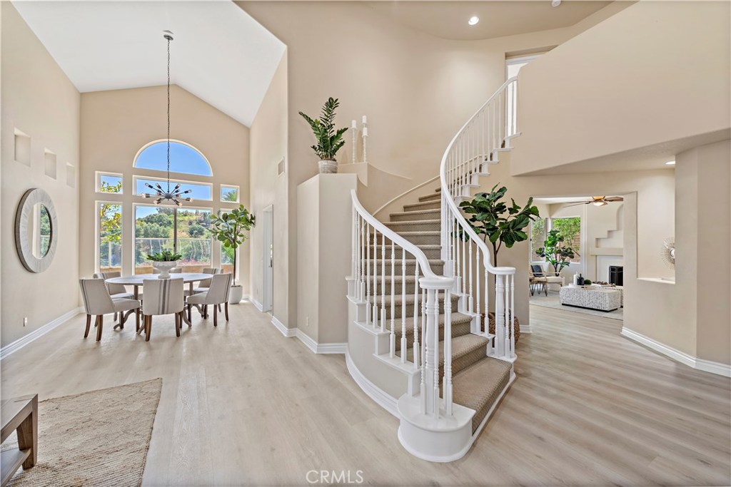 11 San Gabriel