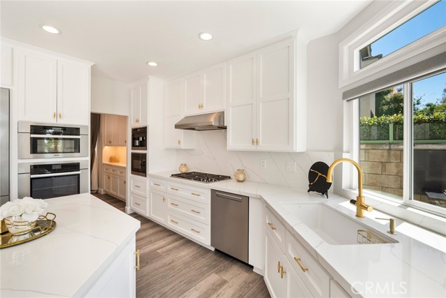 14 Glastonbury Place, Laguna Niguel CA: https://media.crmls.org/medias/62fbd0d1-fca5-42cd-82d5-a68aee7258b7.jpg