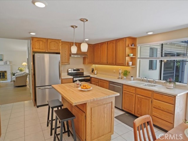24721 Airville Avenue, Newhall CA: https://media.crmls.org/medias/62fbd266-ba07-4126-8131-b0068d3927f4.jpg