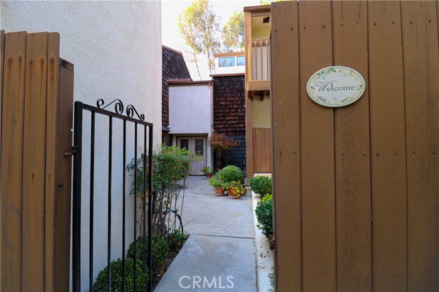 Entrace to front door from near by parking area.