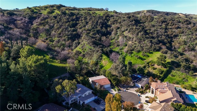 Detail Gallery Image 2 of 29 For 19946 Turnberry, Tarzana,  CA 91356 - 4 Beds | 2/1 Baths