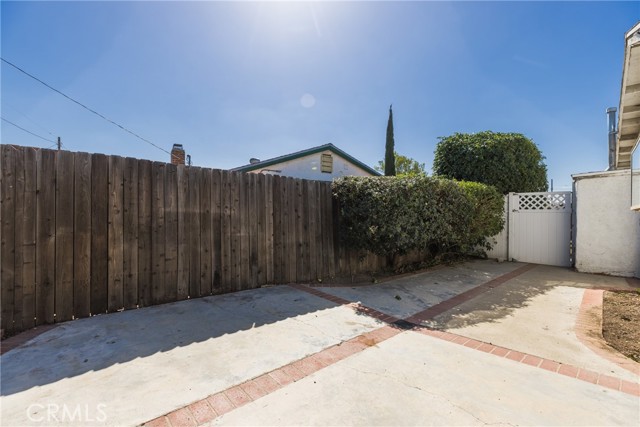 Detail Gallery Image 36 of 48 For 17149 Donmetz, Granada Hills,  CA 91344 - 4 Beds | 2 Baths