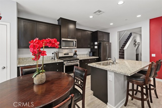 Detail Gallery Image 21 of 54 For 27482 Basalt, Moreno Valley,  CA 92555 - 4 Beds | 2/1 Baths