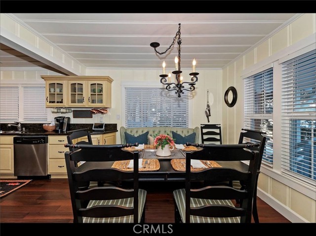 855 Lake Drive, Lake Arrowhead CA: https://media.crmls.org/medias/62fee743-0e57-47ce-bfd0-81e682e428b1.jpg