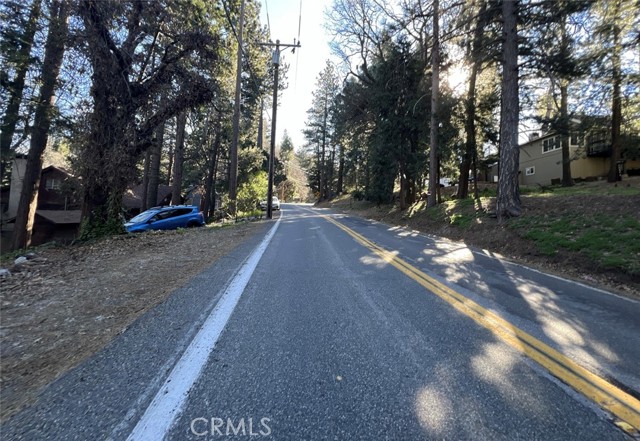 Detail Gallery Image 7 of 10 For 24988 Crest Forest, Crestline,  CA 92325 - 2 Beds | 1 Baths