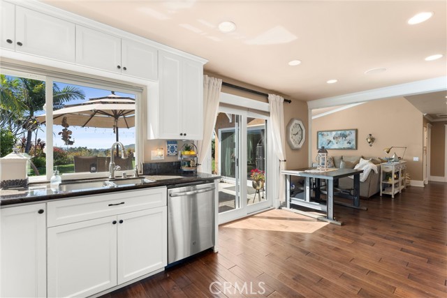 Detail Gallery Image 10 of 22 For 26502 La Quilla Ln, Mission Viejo,  CA 92692 - 3 Beds | 2 Baths