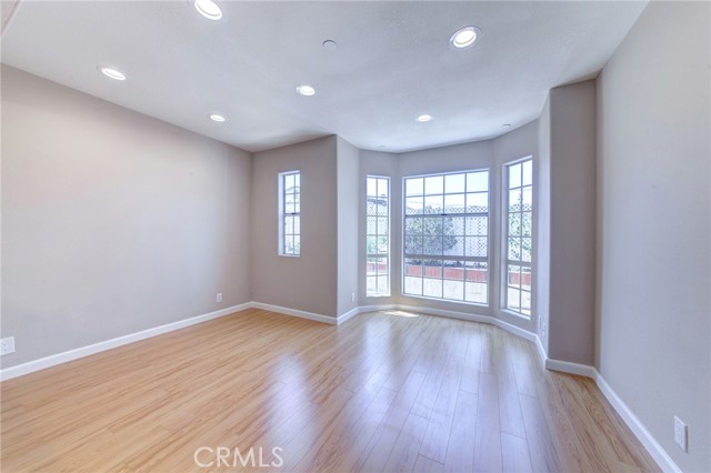 Detail Gallery Image 13 of 31 For 604 W Wilson Ave #2,  Glendale,  CA 91203 - 3 Beds | 2/1 Baths