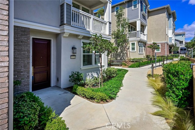 Detail Gallery Image 3 of 39 For 4326 Canyon Coral, Yorba Linda,  CA 92886 - 4 Beds | 3/1 Baths