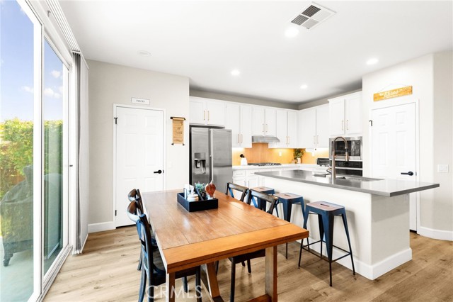 42016 Delmonte Street, Temecula CA: https://media.crmls.org/medias/630364c7-eb31-4f82-a040-0934c420ebba.jpg