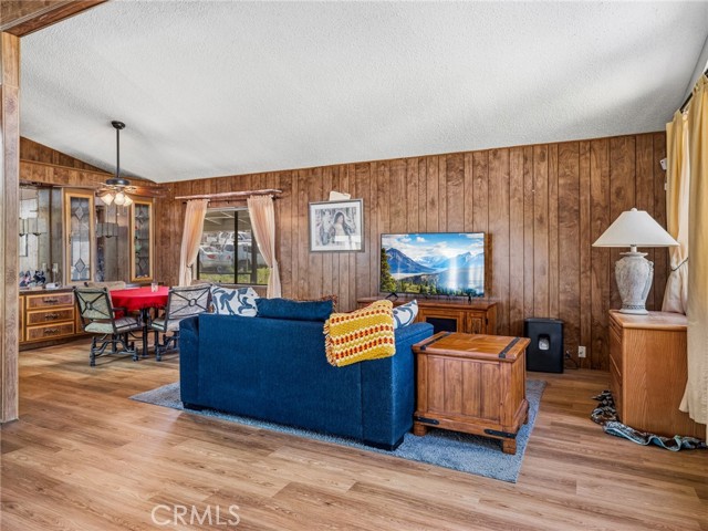 Detail Gallery Image 6 of 34 For 599 Smoke Tree Rd, Pinon Hills,  CA 92372 - 2 Beds | 2 Baths