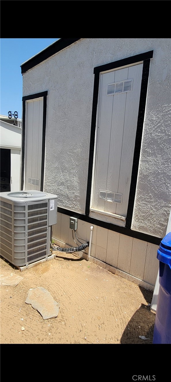 6130 Camino Real, Jurupa Valley CA: https://media.crmls.org/medias/63038d80-1b55-4f90-8a0c-6fa29e3e8198.jpg