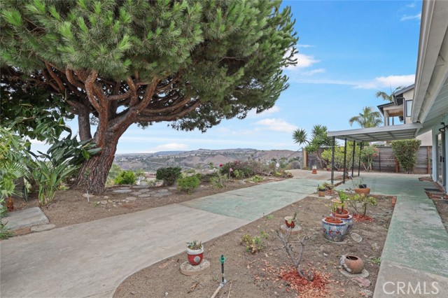 315 Calle Dorado, San Clemente CA: https://media.crmls.org/medias/63039716-0527-4f23-887e-93f1c37629ae.jpg