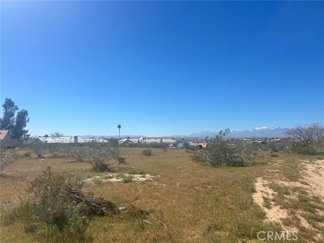 Detail Gallery Image 8 of 19 For 14998 Avon Ct, Victorville,  CA 92394 - – Beds | – Baths