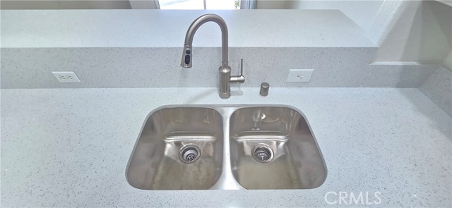 Detail Gallery Image 15 of 71 For 2110 Almeria St #106,  Corona,  CA 92879 - 3 Beds | 2/1 Baths