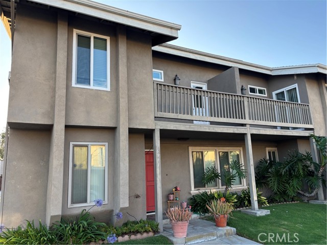 Detail Gallery Image 1 of 14 For 16971 Hoskins Ln #2,  Huntington Beach,  CA 92649 - 1 Beds | 1 Baths