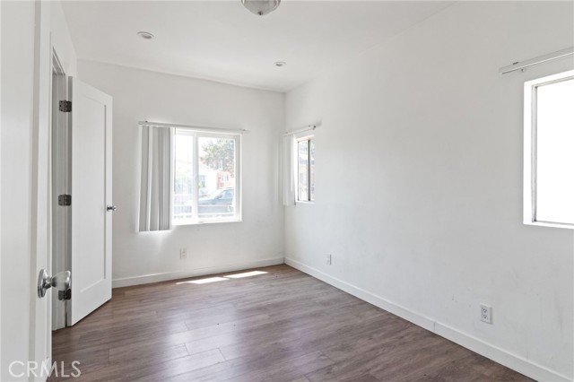 Detail Gallery Image 7 of 21 For 1257 W 38th St, Los Angeles,  CA 90037 - 2 Beds | 1 Baths