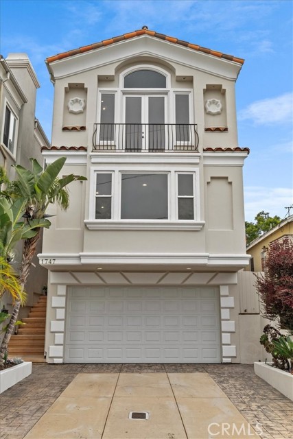 1747 Carver Street, Redondo Beach, California 90278, 4 Bedrooms Bedrooms, ,3 BathroomsBathrooms,Residential,Sold,Carver,SB24111838