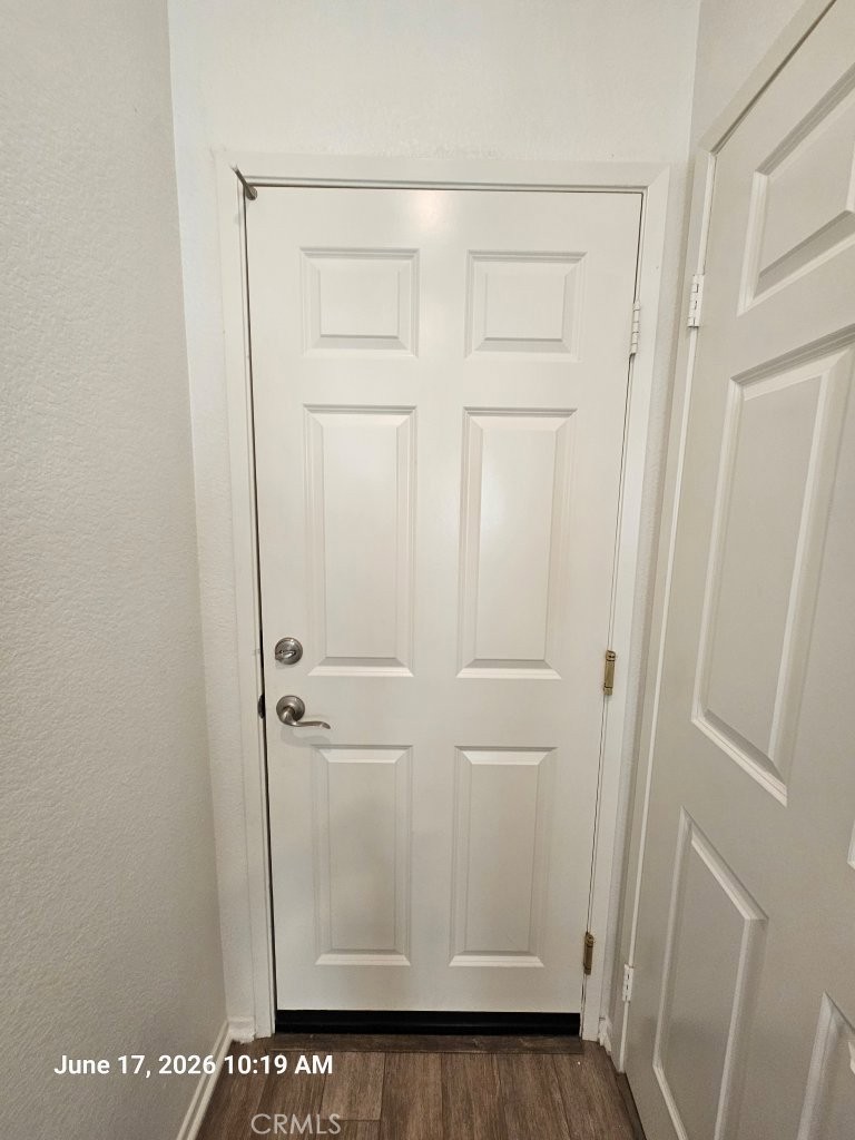 https://media.crmls.org/medias/630780d3-44e0-4dc7-b861-56e40f71650c.jpg?preset=X-Large