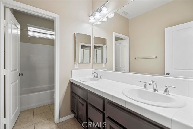 Detail Gallery Image 27 of 43 For 8319 Fiske Dr, Corona,  CA 92880 - 5 Beds | 3 Baths