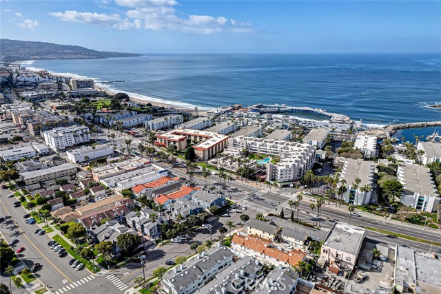 101 Broadway, Redondo Beach, California 90277, 3 Bedrooms Bedrooms, ,2 BathroomsBathrooms,Residential,For Sale,Broadway,SB25056727