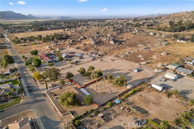 22910 Olivas Avenue, Nuevo CA: https://media.crmls.org/medias/6308b599-2c88-4187-9d8e-e017eed1cfab.jpg