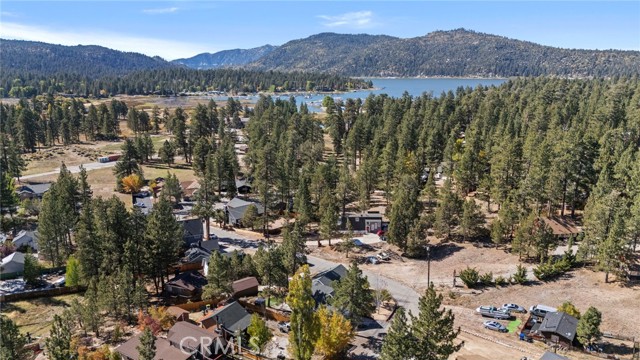 534 Highland, Big Bear Lake CA: https://media.crmls.org/medias/6309bbf9-074c-42d8-983f-4faeb390996f.jpg