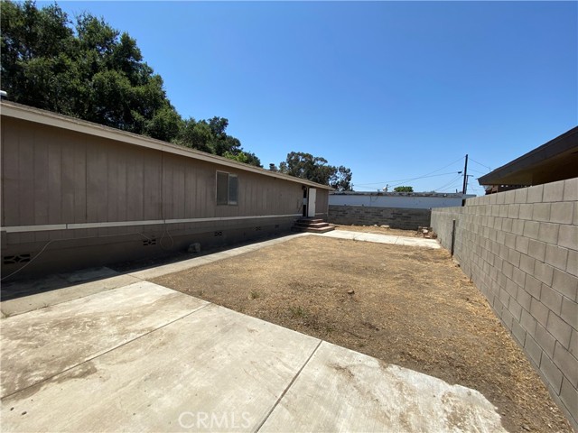 238 S 13th Street, Santa Paula CA: https://media.crmls.org/medias/6309e86d-e295-45fd-94f3-f02be48d6434.jpg