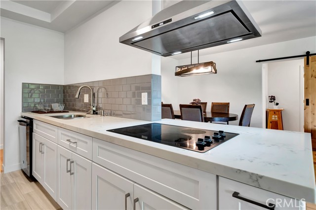 8710 Delgany Avenue, Playa del Rey CA: https://media.crmls.org/medias/630a2ba9-4091-49d7-9c8d-f5b8397e1d5b.jpg