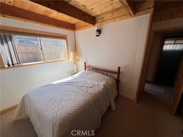 1136 Eagle Mountain Drive, Big Bear City CA: https://media.crmls.org/medias/630ad924-10f7-4895-9703-2c98c89a6d30.jpg
