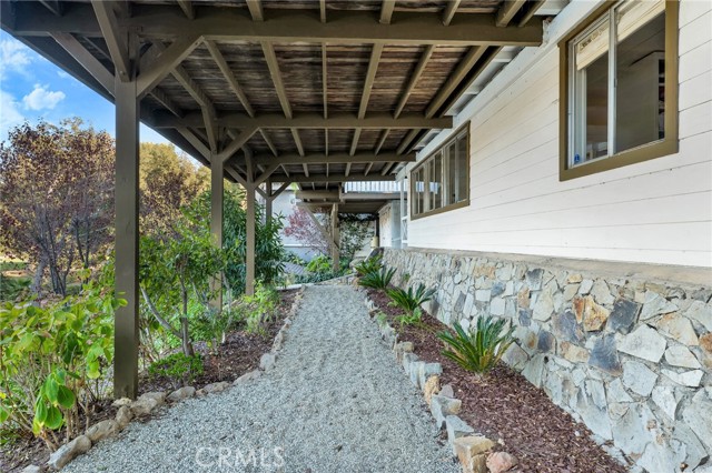 160 Lower Lake Road photo 2