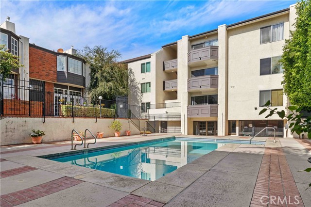 Detail Gallery Image 5 of 54 For 5440 Lindley Ave #316,  Encino,  CA 91316 - 2 Beds | 2 Baths