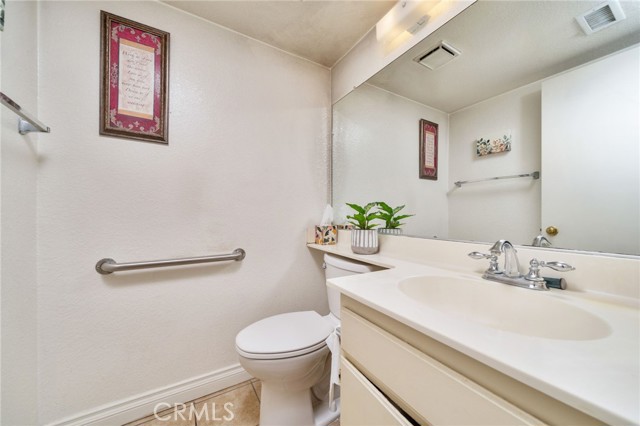 2341 N Palm Avenue, Rialto CA: https://media.crmls.org/medias/630e1644-39af-4bf7-a94b-f9aed7bcc1c0.jpg