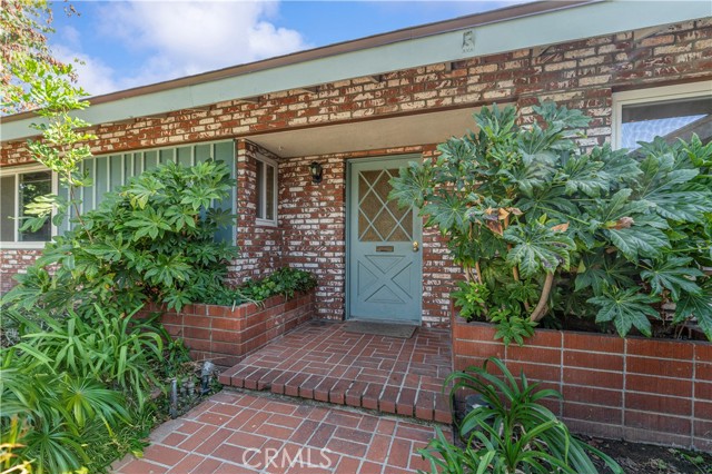 Detail Gallery Image 3 of 35 For 562 E Allen Ave, San Dimas,  CA 91773 - 3 Beds | 3 Baths