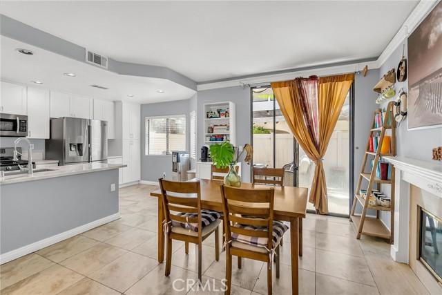 Detail Gallery Image 6 of 26 For 1575 San Fernando Dr, Corona,  CA 92882 - 3 Beds | 2/1 Baths