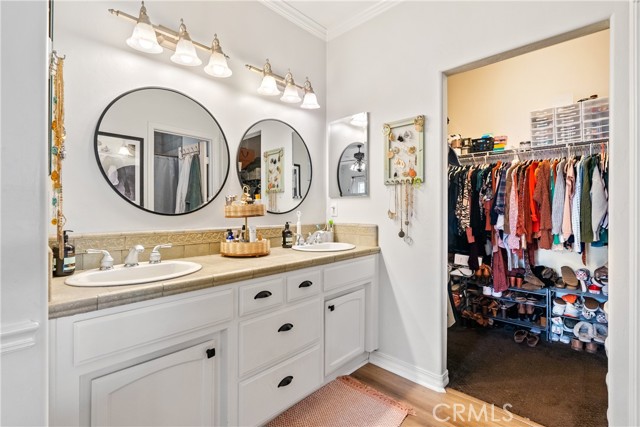Detail Gallery Image 17 of 65 For 7915 Whispering Trails Pl, Paso Robles,  CA 93446 - 4 Beds | 2 Baths