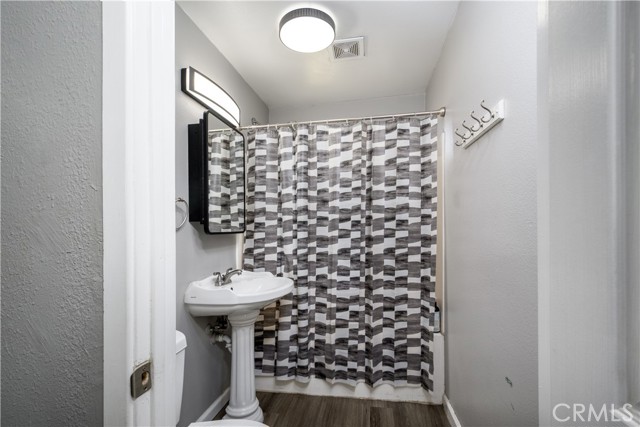 Detail Gallery Image 13 of 23 For 15122 Jersey, Norwalk,  CA 90650 - 2 Beds | 1/1 Baths