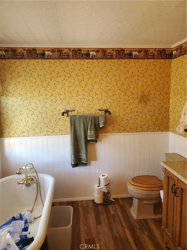 https://media.crmls.org/medias/6310cc36-ccde-40ca-9eca-aa0e701f015d.jpg?preset=X-Large