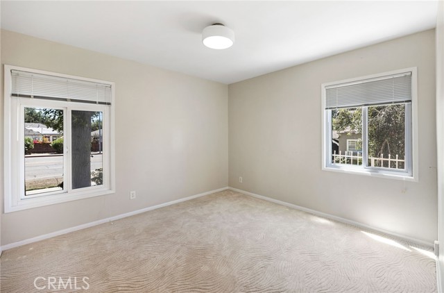 939 North Glendale Avenue, 1 photo 22