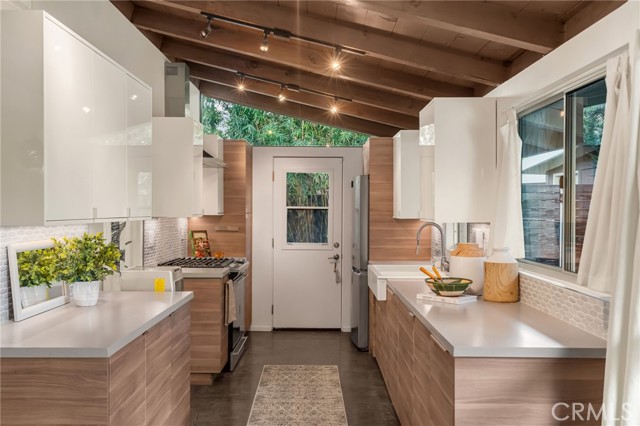 Detail Gallery Image 14 of 57 For 2518 Pearson Ave, Fullerton,  CA 92831 - 3 Beds | 2 Baths