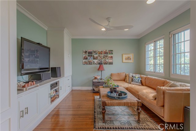 7520 W 90th Street, Los Angeles CA: https://media.crmls.org/medias/6311c7ad-9655-4cd0-8a67-97c85ac3c57b.jpg